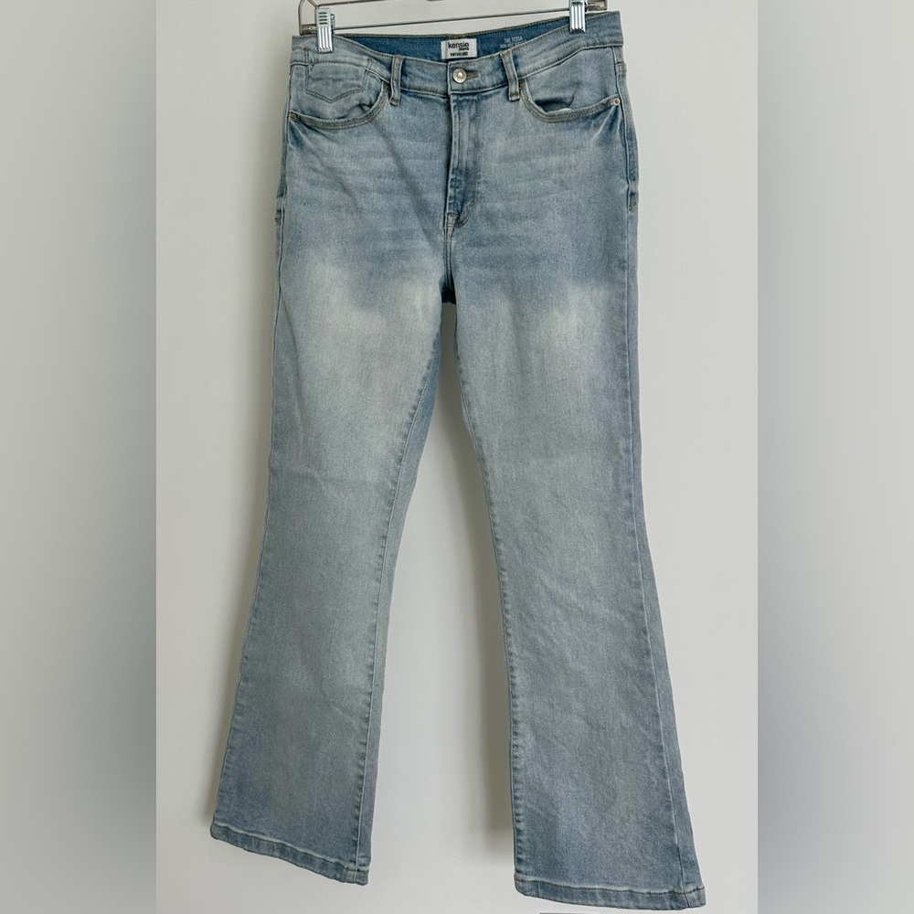 Kenzie high rise boot cut jeans. Size 8 x 29.
